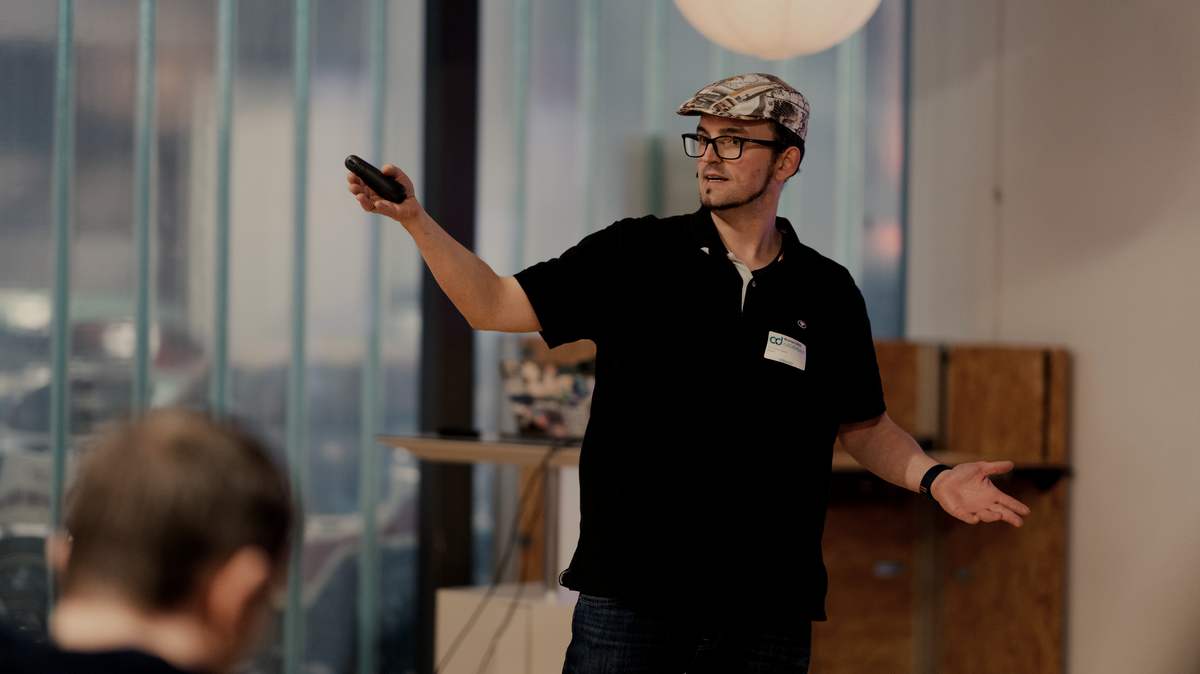Ferdi Lethen-Oellers on stage